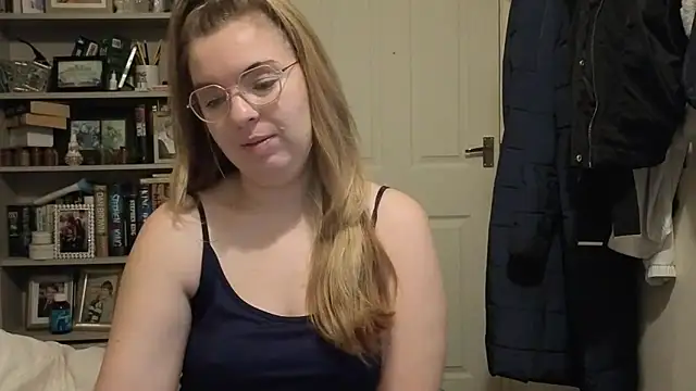 Demi WelshX online show from November 2025 09:30:01 AM