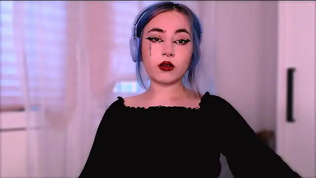 purplewitch online show from September 2025 01:44:02 PM