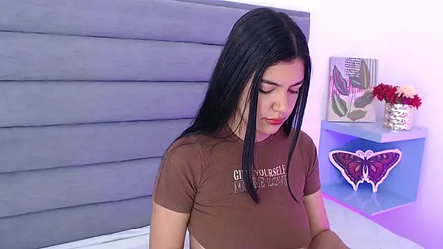 JenniferHost online show from February 2025 01:28:01 PM