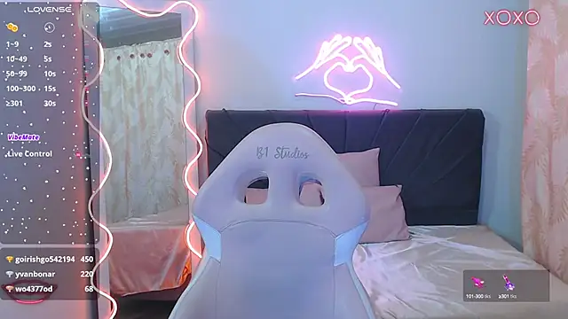 palmerfox tay online show from March 2025 12:59:01 AM