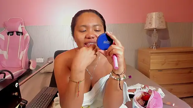 yeikafoxy online show from April 2026 11:47:02 AM