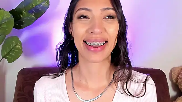 Miss veronicaa2 online show from March 2026 01:33:01 PM