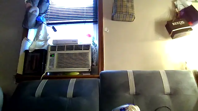 cruz815 online show from September 2025 09:47:02 PM