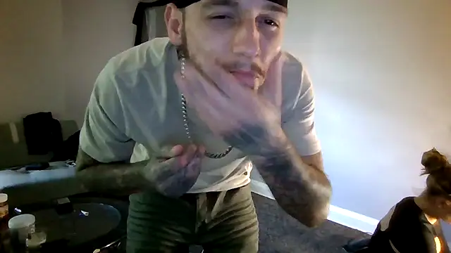 cruz815 online show from October 2025 07:25:02 PM