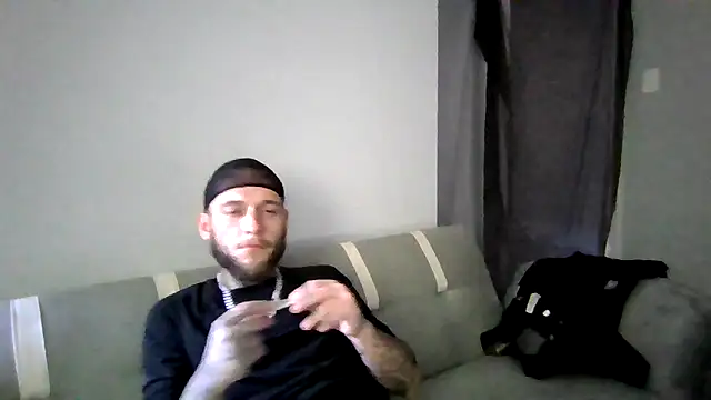 cruz815 online show from October 2025 04:19:02 PM