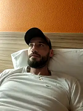 enzo4586 online show from January 2025 09:17:02 PM