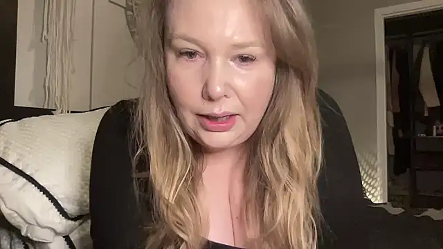 BustyHayleyUk online show from January 2025 07:32:02 PM