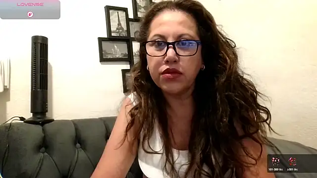 MirandaLatinaLovely online show from April 2026 04:55:01 PM