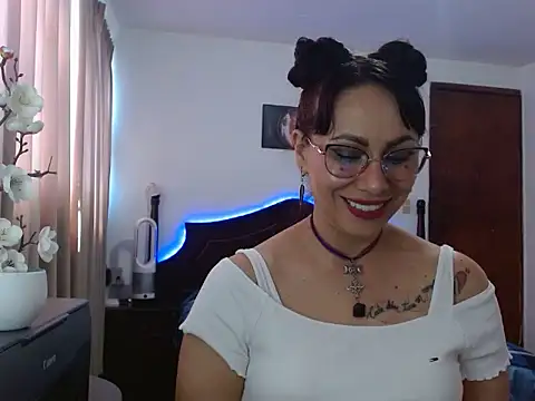 AloLovely  online show from March 2026 08:41:02 PM