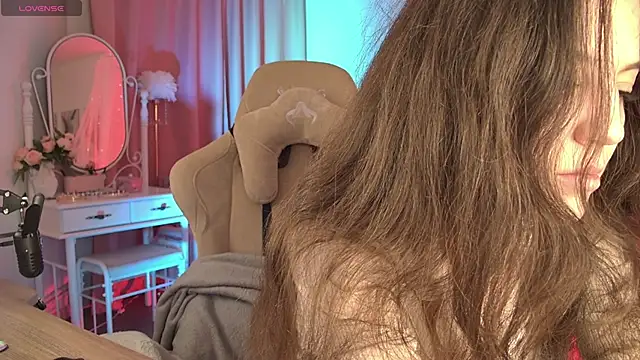 MilaStoyne online show from November 2025 06:59:01 AM