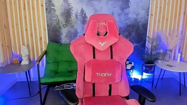 MilaStoyne online show from December 2025 08:12:02 AM