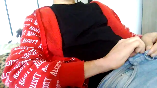 Snapshot of tommyboyteen chatting on February 2025 02:02:01 PM tommyboyteen online show from February 2025 02:02:01 PM