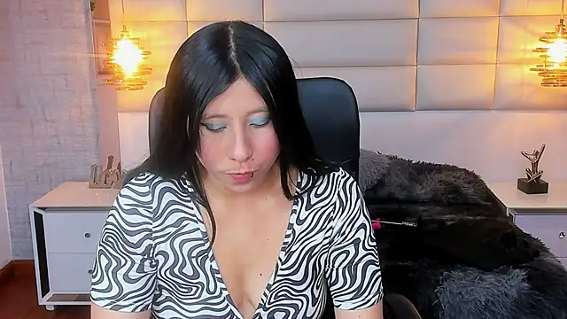 Snapshot of Nohemi_louse chatting on December 2025 07:08:02 PM Nohemi louse online show from December 2025 07:08:02 PM