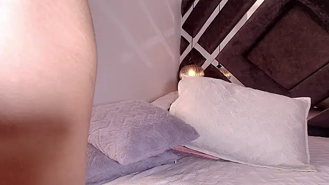 Snapshot of sara_lopee1 chatting on October 2025 12:06:01 PM sara lopee1 online show from October 2025 12:06:01 PM