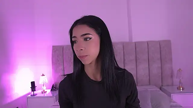 Snapshot of sara_lopee1 chatting on November 2025 11:53:01 AM sara lopee1 online show from November 2025 11:53:01 AM