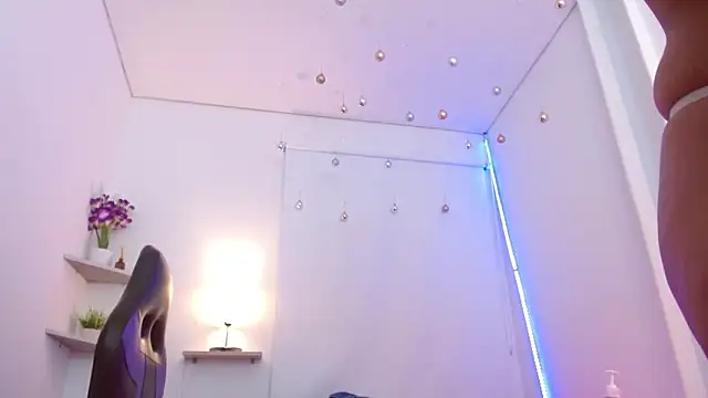 Roxy Stonee online show from March 2025 01:28:01 AM