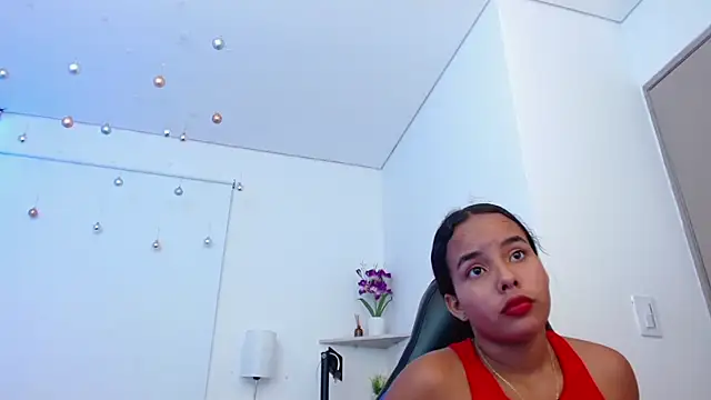 Roxy Stonee online show from March 2025 08:04:01 PM