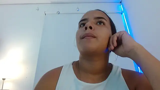 Roxy Stonee online show from September 2025 07:19:02 PM