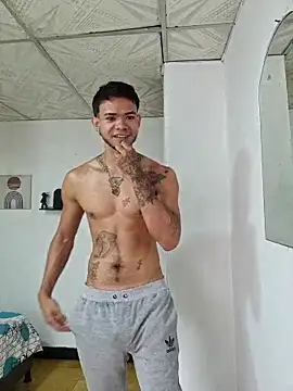 Niick01  online show from November 2025 05:22:01 PM