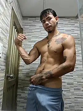 Niick01  online show from December 2025 05:43:02 PM