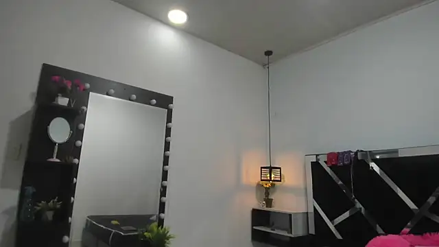 Snapshot of Annyrosee chatting on March 2025 02:04:01 AM Annyrosee online show from March 2025 02:04:01 AM