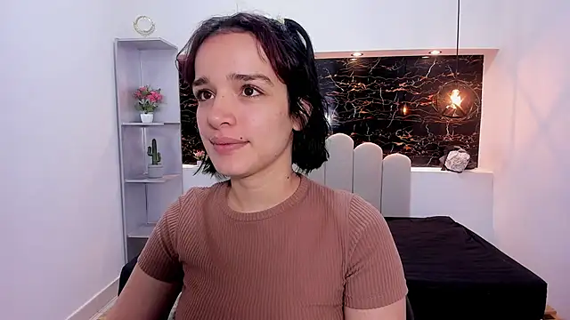 Annyrosee online show from February 2026 01:33:02 PM