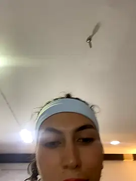 allicemackenzie online show from November 2025 12:38:02 AM