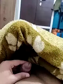 Snapshot of Hot_funky_boy chatting on February 2025 06:42:02 PM Hot funky boy online show from February 2025 06:42:02 PM