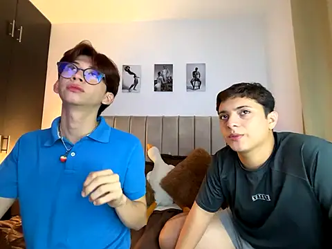 Snapshot of jacob_and_sam chatting on September 2025 11:20:02 PM jacob and sam online show from September 2025 11:20:02 PM