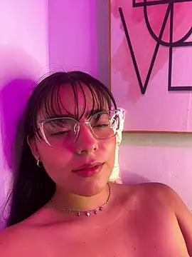 Snapshot of megan_cl chatting on February 2025 03:31:02 AM megan cl online show from February 2025 03:31:02 AM