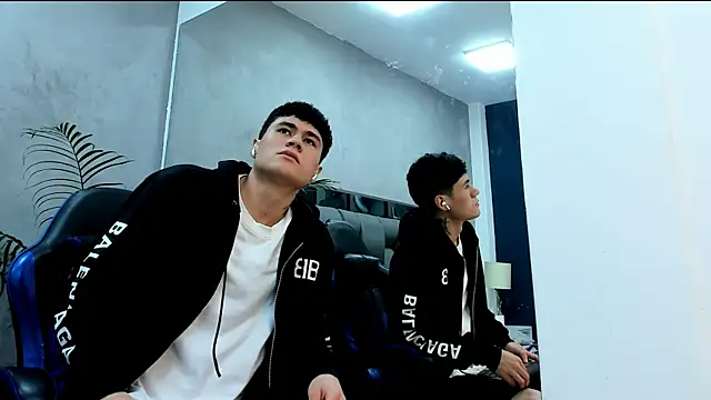 Snapshot of roan_birkin chatting on November 2025 07:13:01 PM roan birkin online show from November 2025 07:13:01 PM