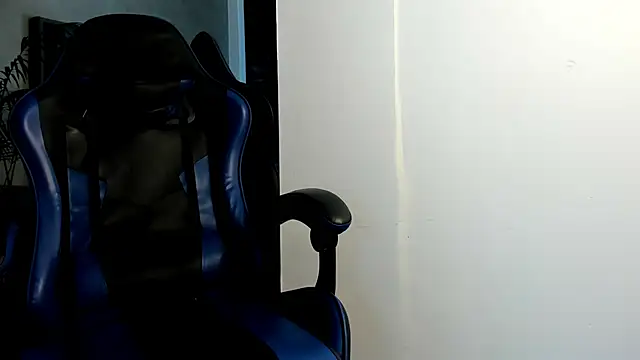 Snapshot of roan_birkin chatting on November 2025 07:18:01 PM roan birkin online show from November 2025 07:18:01 PM