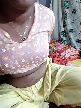 Snapshot of monekhan123 chatting on February 2025 11:44:02 AM monekhan123 online show from February 2025 11:44:02 AM