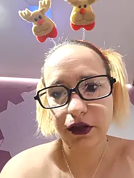 Mia RainX online show from November 2025 02:28:01 PM