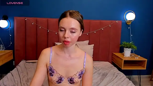 TessaAdorable online show from February 2025 08:00:02 AM