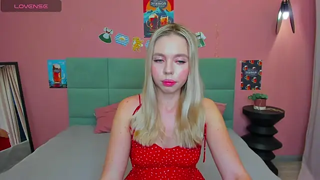 TessaAdorable online show from September 2025 01:30:01 AM