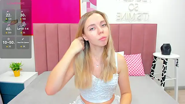 TessaAdorable online show from November 2025 01:30:02 AM