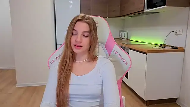 Enjoy everymoment  online show from March 2026 08:34:02 PM