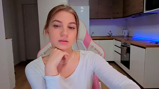 Enjoy everymoment  online show from March 2026 04:54:01 PM