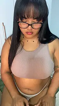 Snapshot of Marce_777 chatting on December 2025 10:04:02 PM Marce 777 online show from December 2025 10:04:02 PM