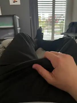 Snapshot of colin1277 chatting on April 2026 04:45:02 PM colin1277 online show from April 2026 04:45:02 PM