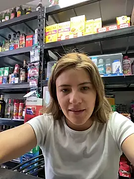 Snapshot of Andrea18_blonde chatting on July 2026 03:03:02 PM Andrea18 blonde online show from July 2026 03:03:02 PM
