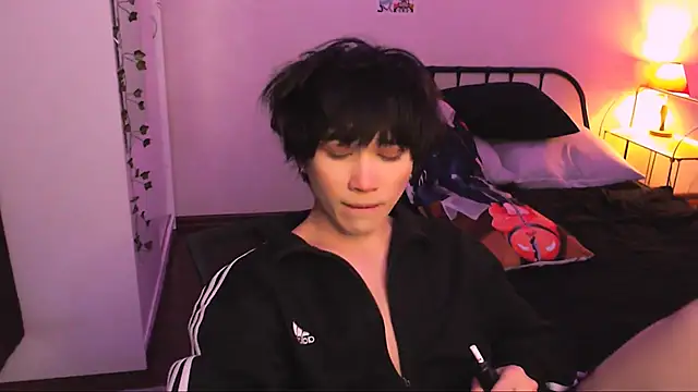 Snapshot of rennnuts chatting on October 2025 12:37:02 PM rennnuts online show from October 2025 12:37:02 PM