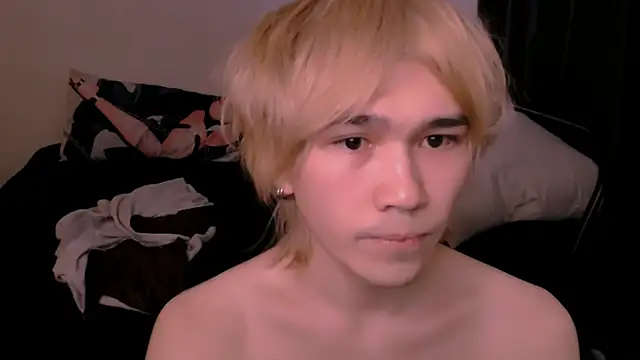 Snapshot of rennnuts chatting on February 2026 12:57:02 PM rennnuts online show from February 2026 12:57:02 PM