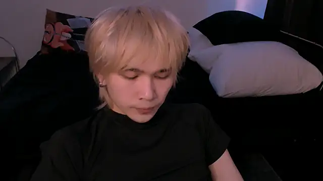 Snapshot of rennnuts chatting on February 2026 02:48:02 PM rennnuts online show from February 2026 02:48:02 PM