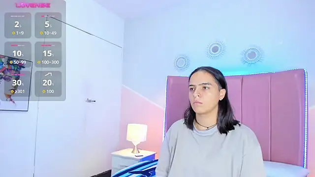 Liiam smith  online show from November 2025 01:48:02 PM