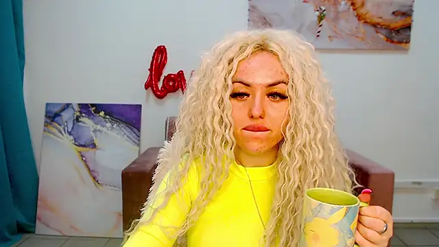 MissisCaty online show from February 2025 07:41:02 PM