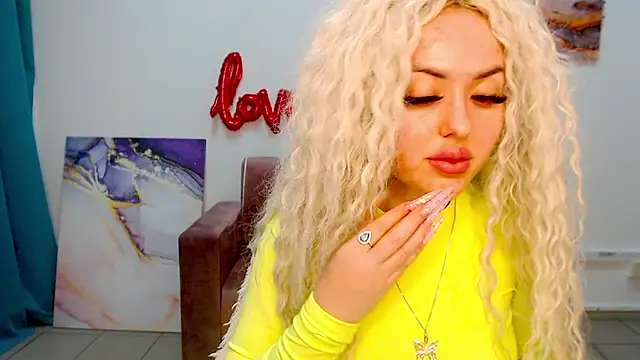 MissisCaty online show from February 2025 10:43:02 PM