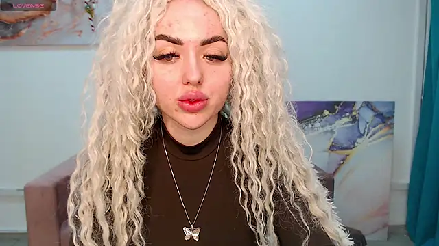 MissisCaty online show from February 2025 04:11:01 AM