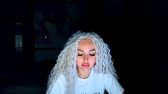 MissisCaty online show from September 2025 06:29:02 PM